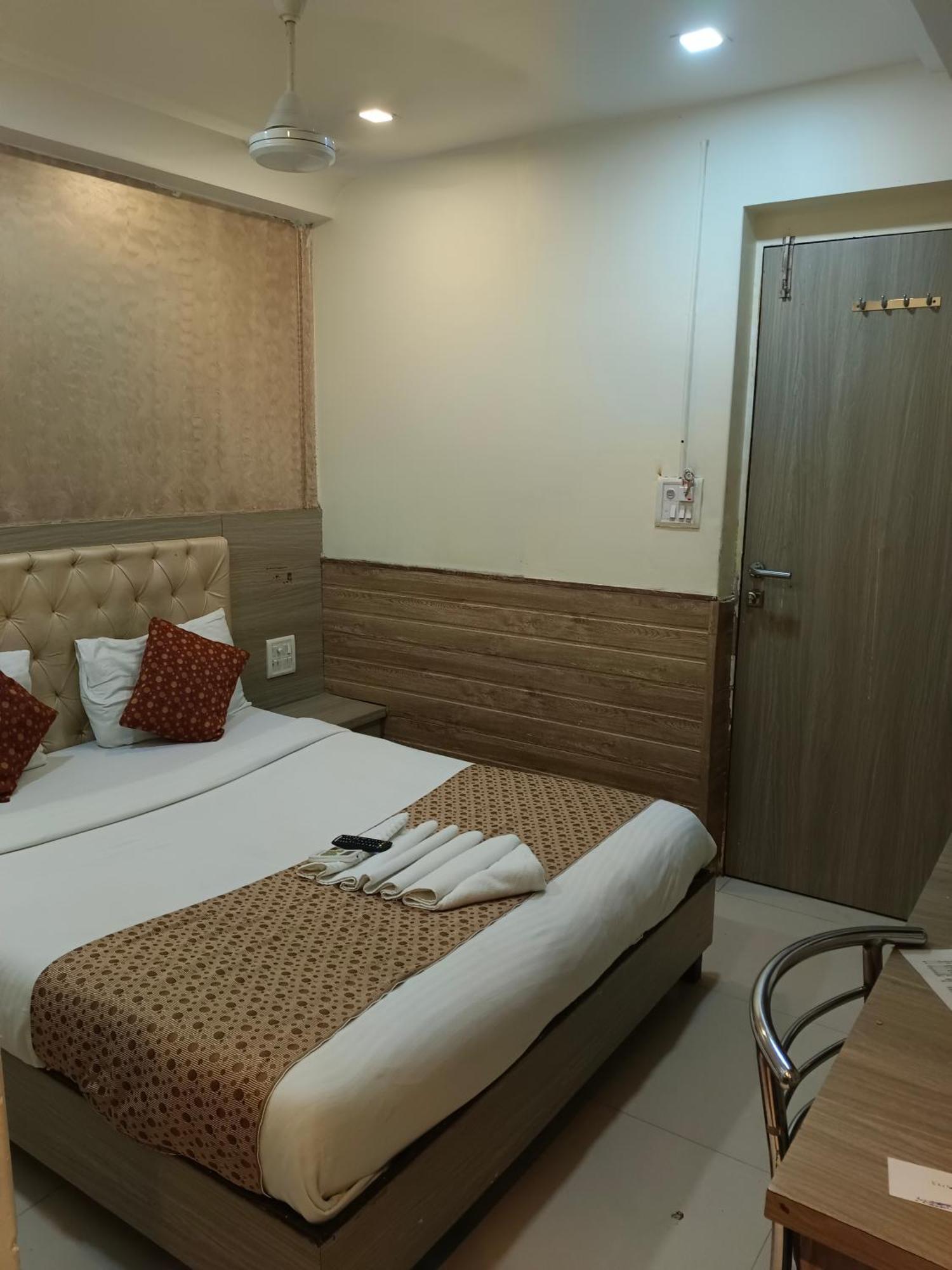 Hotel Time Gold Near Domestics Airport Mumbai Luaran gambar